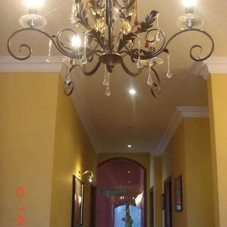 Fiddlers Rest לינה וארוחת בוקר 4*